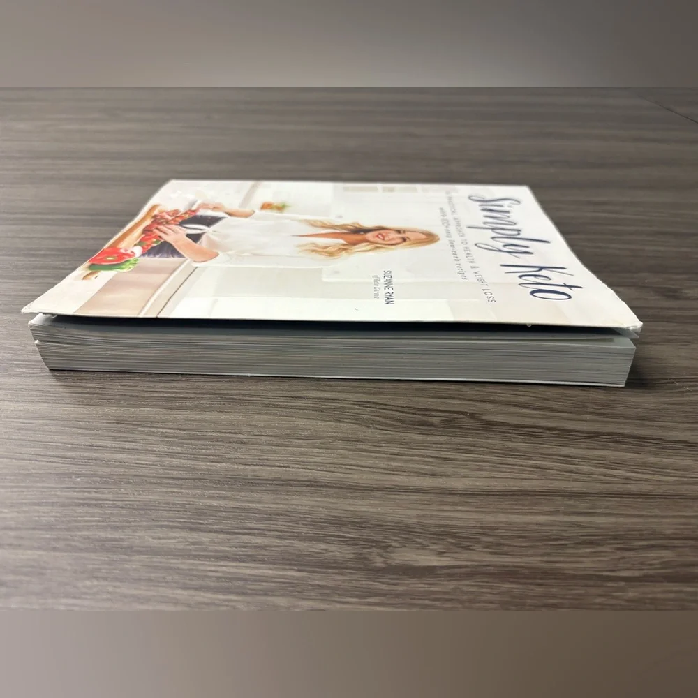 Simply Keto: A Practical Approach to Health & Weight Loss - Suzanne Ryan